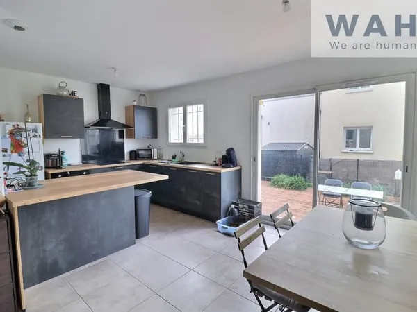 VENTE MAISON 4 pièces 75 m2 en R+1 30600 VAUVERT
