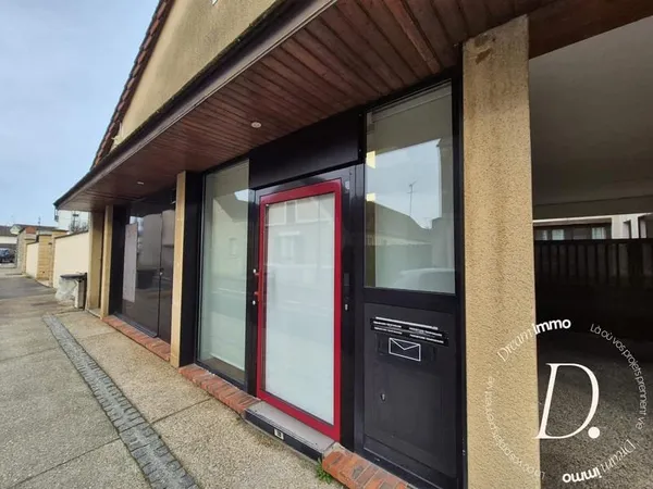 LOCAL COMMERCIAL HYPER CENTRE DE GASNY