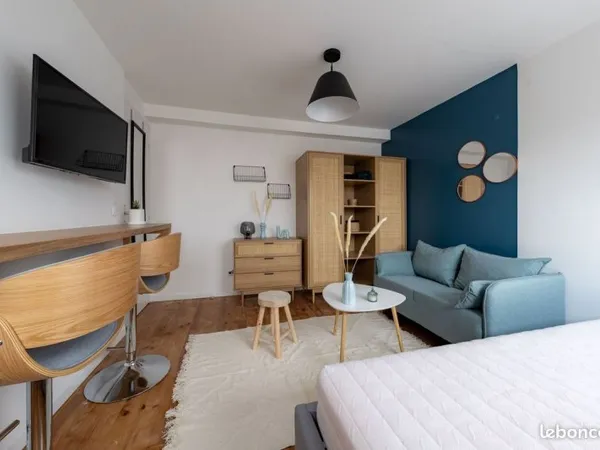 Studio 1 pièce 17 m²