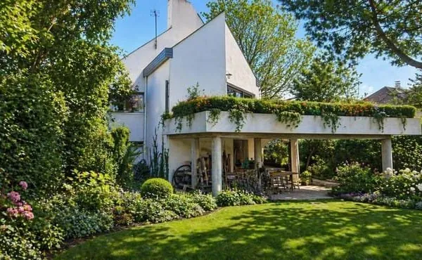 Villa 7 pièces 250 m²