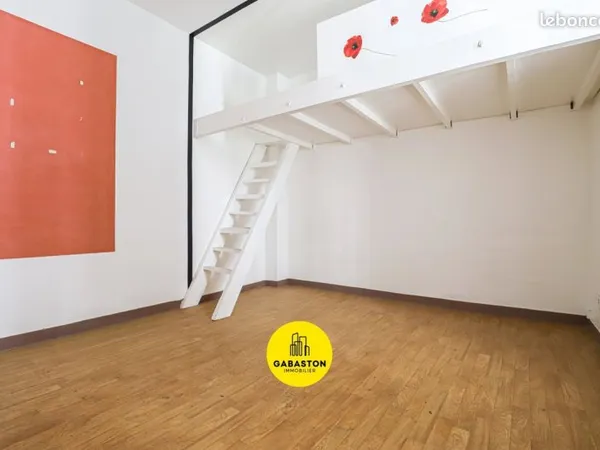 Studio 1 pièce 29 m²