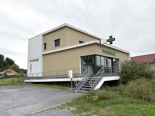 NOUVEAUTE BATIMENT de 236m2 AVEC PARKING