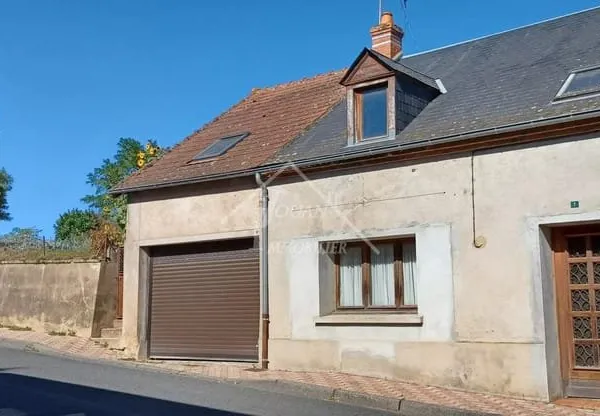 Maison de village avec jardin à rénover, Saint Plaisir