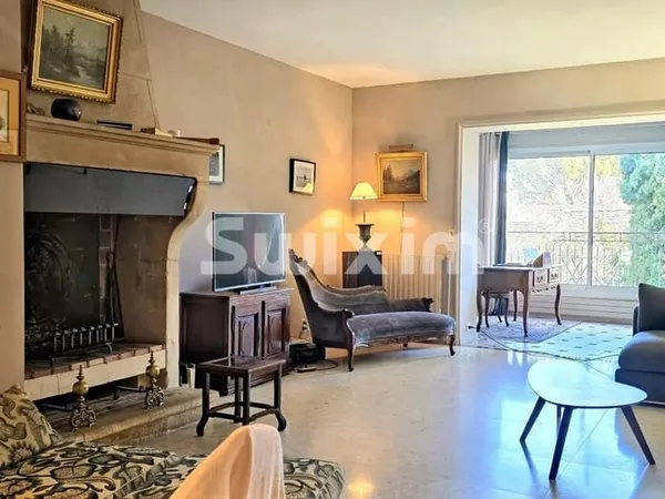 Maison 6 pièces 375 m²