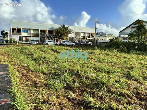 Terrain 558 m² Goyave