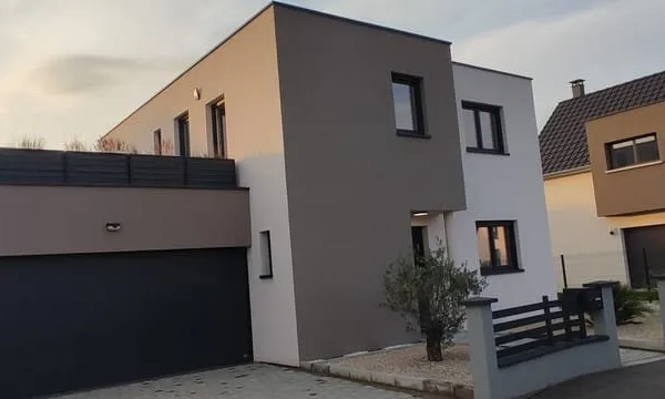 A SAISIR Maison 5/6 pièces avec piscine chauffé