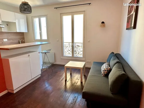 Bel Studio dans une rue vivante à Caen