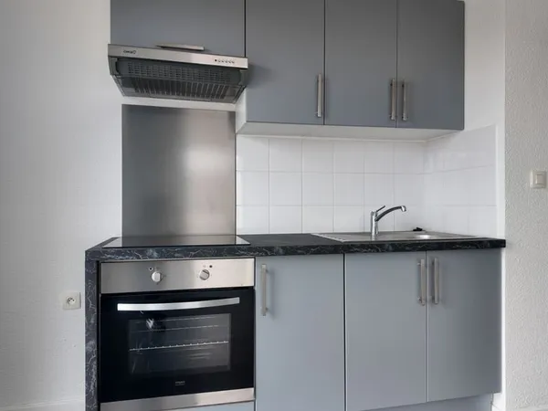 Bel appartement T2 charges comprises