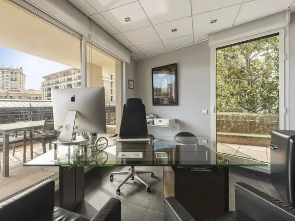 Bureaux 146 m²