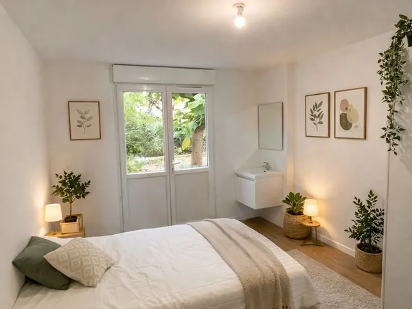 Chambre dans maison entièrement rénovée quartier Roseraie Orgemont