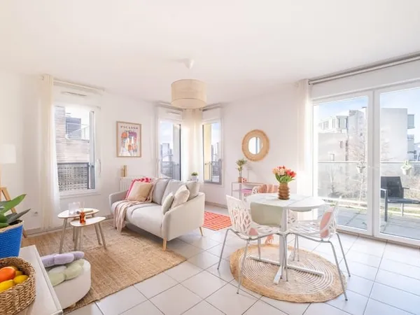 Grand appartement T3 BORDEROUGE + Parking.