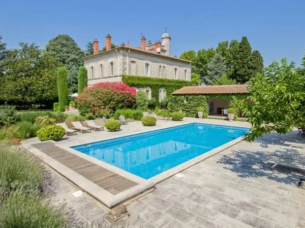 Maison 12 pièces 370 m²