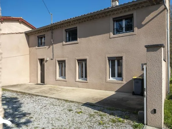 Maison de bourg de 4 pièces principales