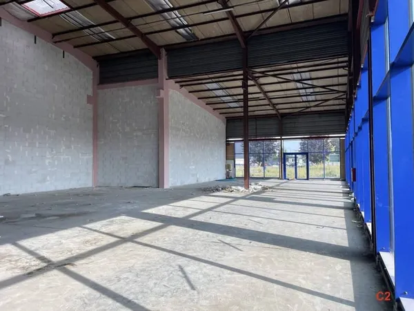 Local d'activité 2816 m²