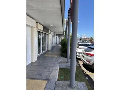 A LOUER - LOCAL COMMERCIAL 35 m2 HOUELBOURG JARRY