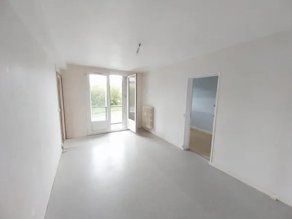 SEMUR-EN-AUXOIS T5 avec balcon