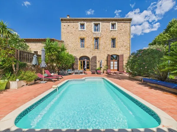 34320 NEFFIES MAISON DE MAITRE DIVISIBLE EN 3 APPARTEMENTS OU MAISON D'HOTES