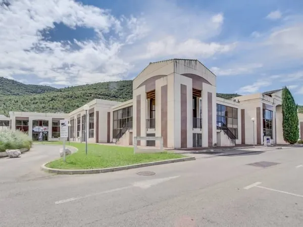Bureaux 2977 m²
