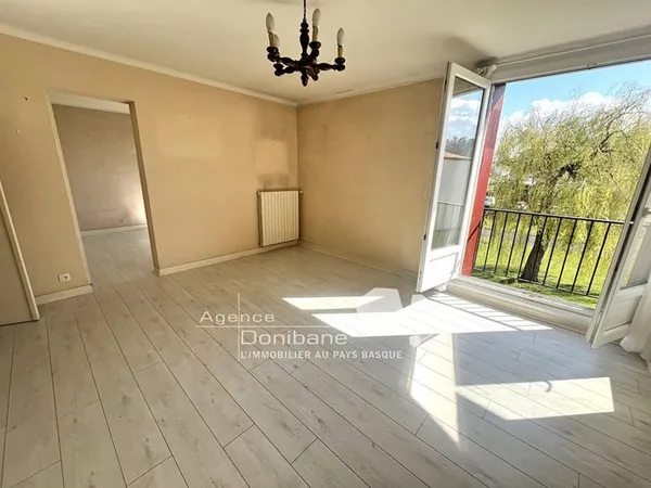 SOCOA - Appartement T4 de 73 m² avec garage