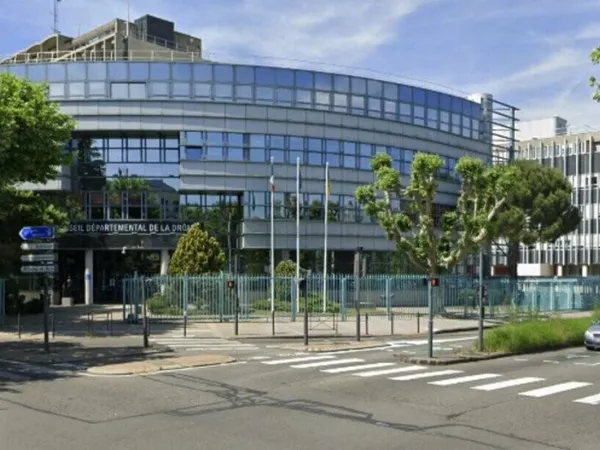 Local commercial 165 m²