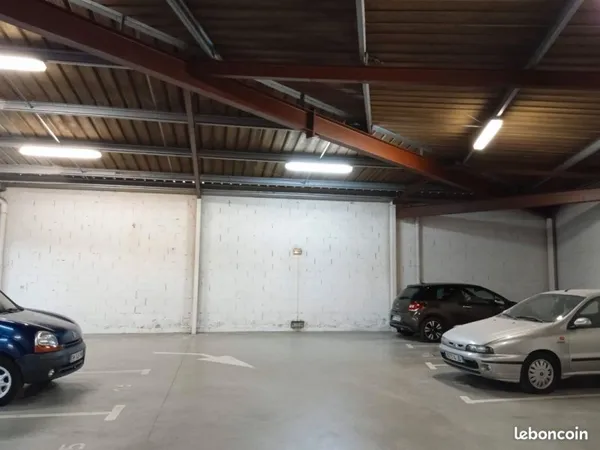 Place de parking privative couverte Marmande