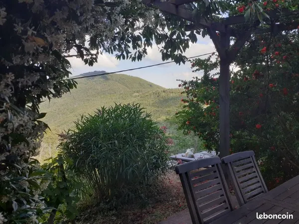 Propriété 8 pièces 150 m2