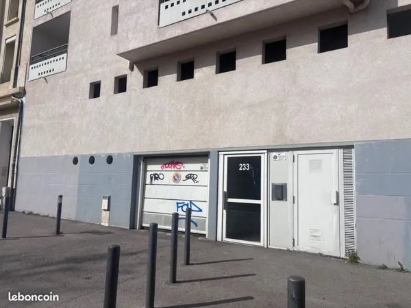 Location place de parking double enfilade