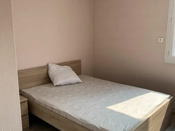 Appartement 4 pièces 10 m²