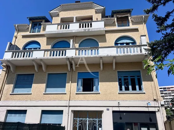 Spécial investisseur loft centre ville Pau 9 pièces
