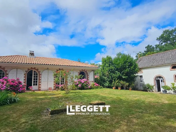 Maison 6 pièce(s), BEAUFOU