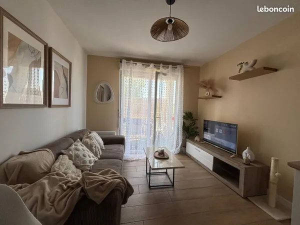 Perpignan SUD appartement 2 pièces meublé avec parking et terrasse