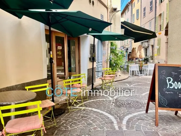 DROIT AU BAIL COEUR DE VILLE ANTIBES AVEC EXTRACTION