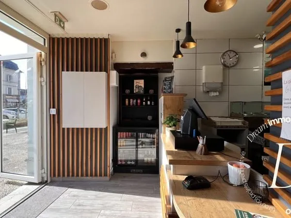 Fonds de commerce Pizzeria + distributeur 24/7 - Emplacement c