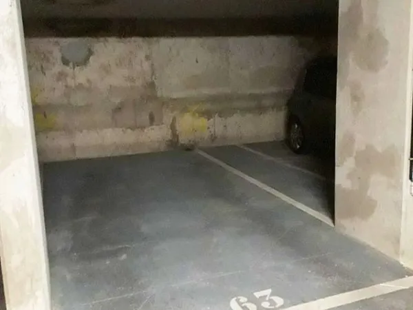 Location Parking privé sécurisé Paris 11ème - 14m²