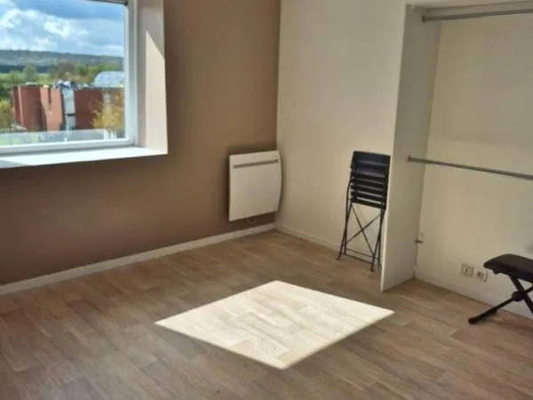 VILLEPREUX - APPARTEMENT T2 46.53 M2 AVEC BALCON