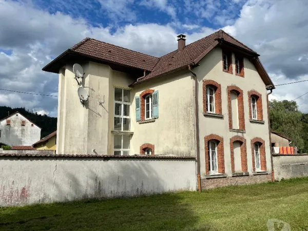 Maison avec jardin
