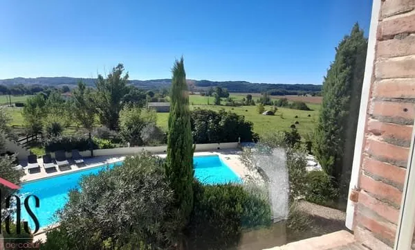 PUYBEGON - PROPRIETE avec Bastide 444 m2 Piscine et dépendan