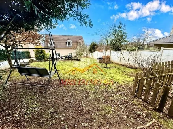 Maison de 122 m2, sur 895 m2 de terrain