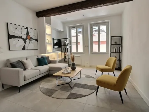 Studio Vidauban centre ville refait à neuf