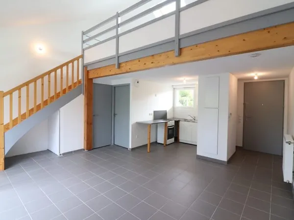 Appartement T2 en duplex à vendre à LÉOGNAN