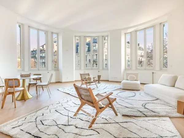 Appartement 4 pièces 146 m²