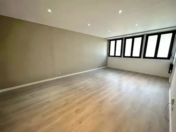 Bureaux 73 m²