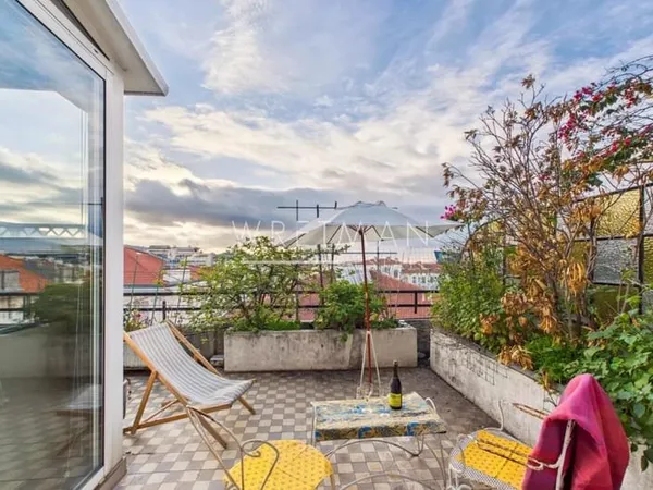 Rare ! Appartement 3 pièces à rénover avec grande terrasse - Nice Libération