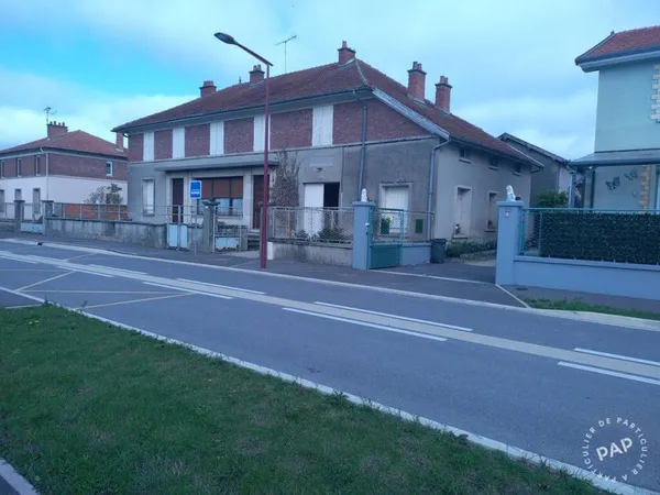 Maison 11 pièces 311 m²