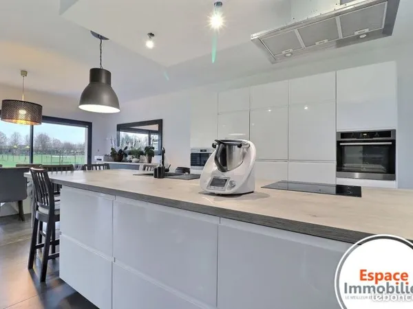 Villa 6 pièces 140 m²