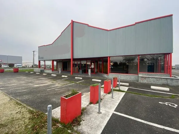 LOCAL COMMERCIAL 1200m2