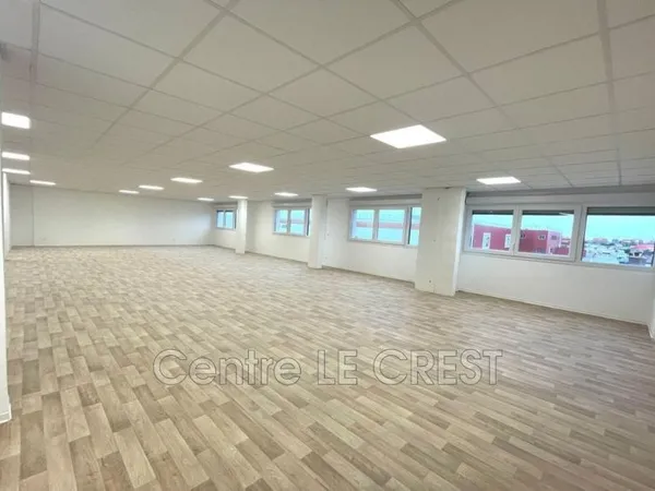 Bureaux 158 m²