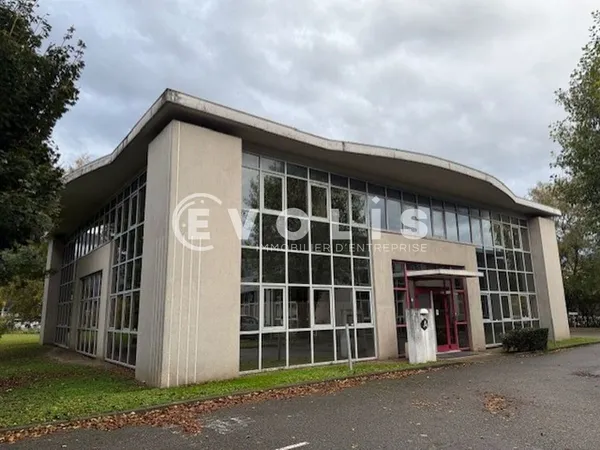 Bureaux - A LOUER - 229 m² divisibles à partir de 58 m²