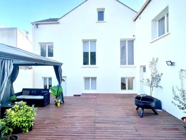 Maison 7 pièces 143 m²