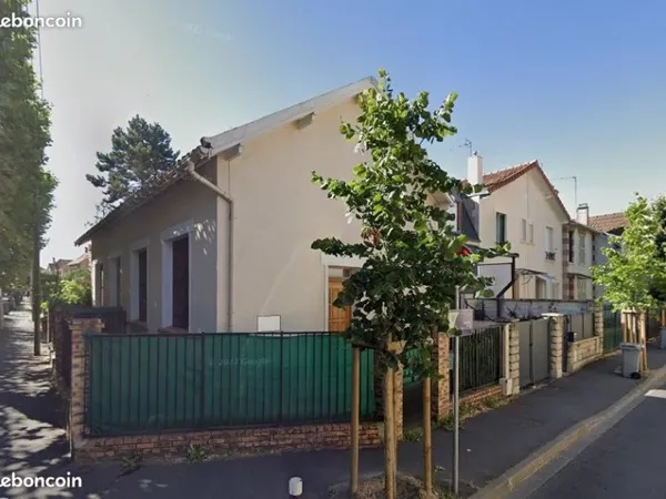 Charmante maison - centre ville - non meublee